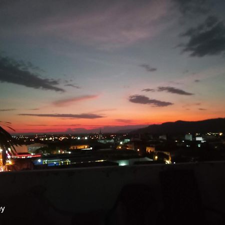 Okawango Hotel Girardot Kültér fotó