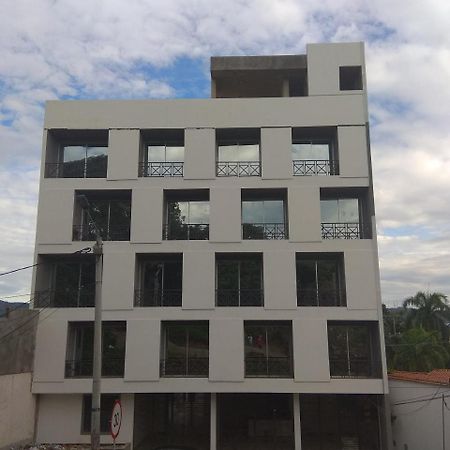 Okawango Hotel Girardot Kültér fotó