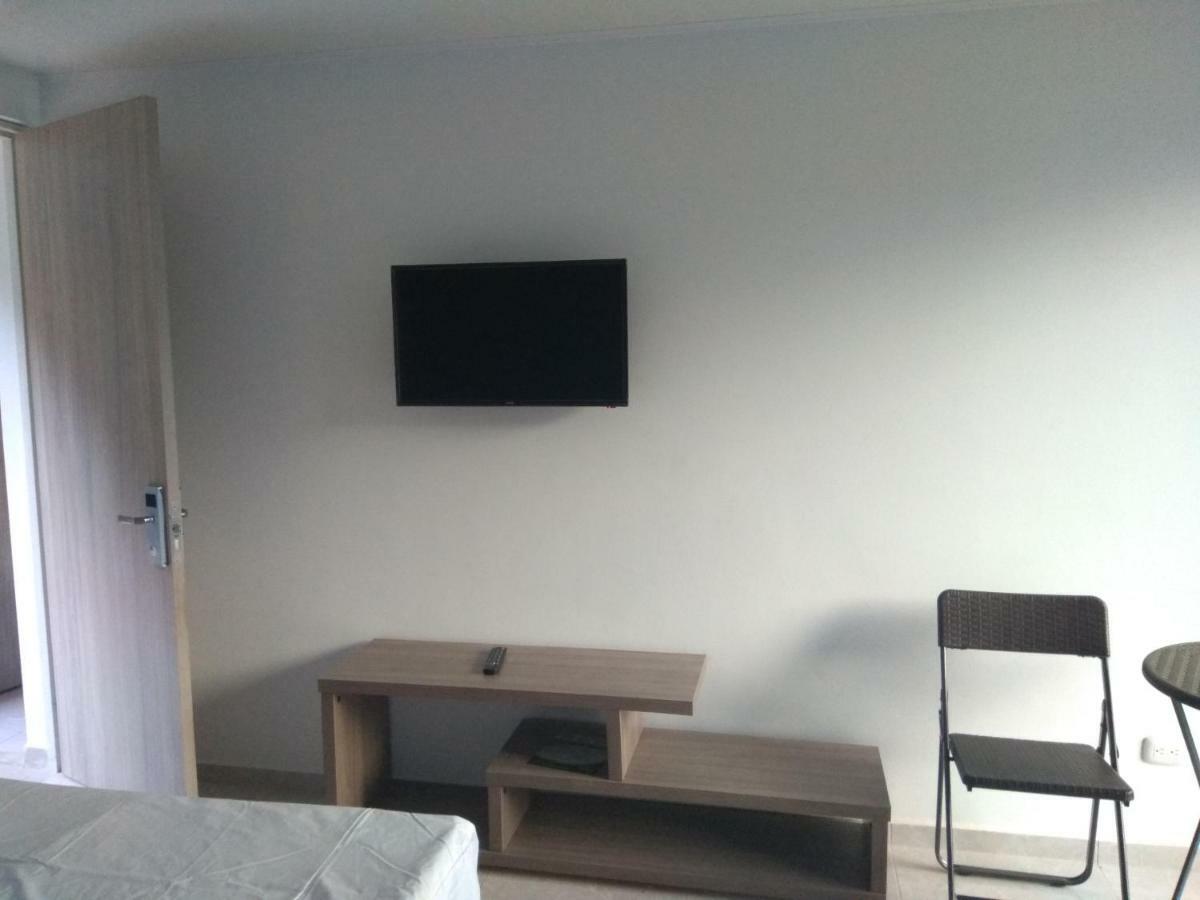 Okawango Hotel Girardot Kültér fotó